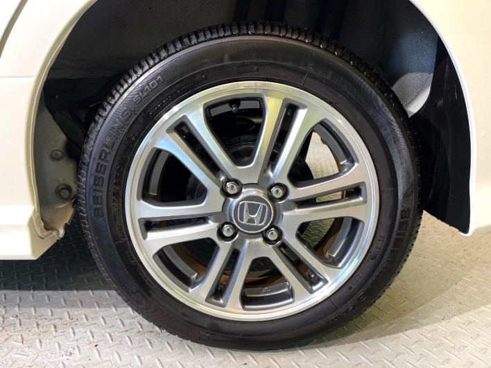 2017 Honda N-BOX CUSTOM DBA-JF1 (UW-6a3755879a2e2)[19]