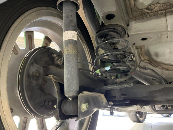 2012 Honda N-BOX CUSTOM DBA-JF1 (UW-6a37558928add)[11]