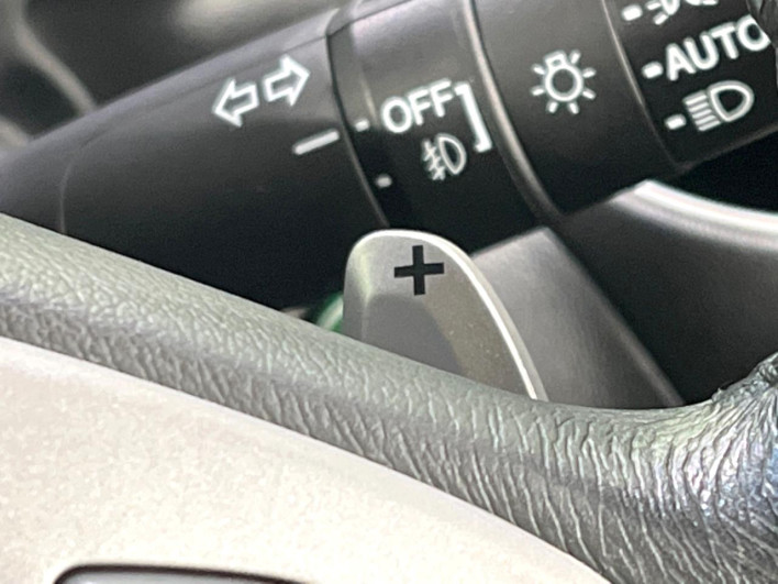 2014 Honda N-BOX CUSTOM DBA-JF1 (UW-6a375589bea5f)[17]