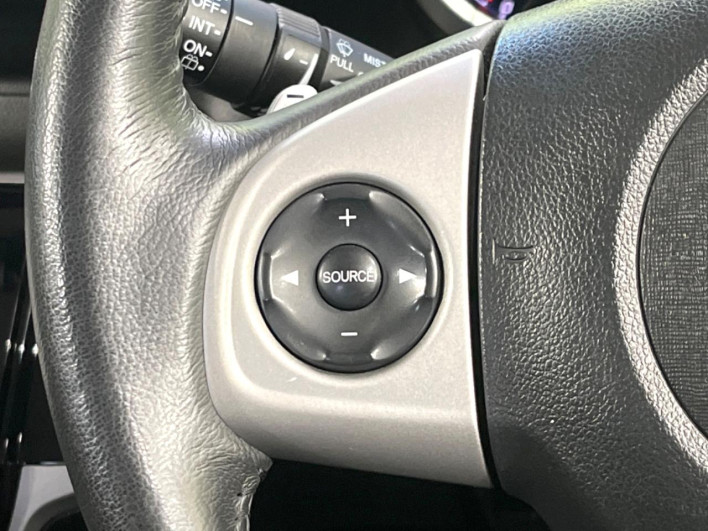 2014 Honda N-BOX CUSTOM DBA-JF1 (UW-6a375589bea5f)[16]