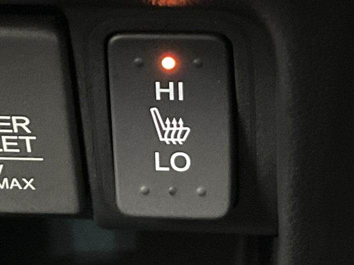 2016 Honda N-BOX CUSTOM DBA-JF1 (UW-6a37558af3af6)[29]