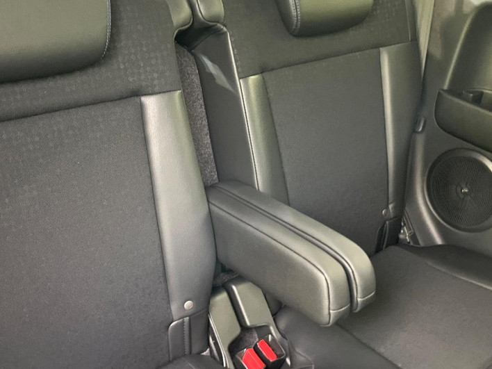 2016 Honda N-BOX CUSTOM DBA-JF1 (UW-6a37558af3af6)[22]