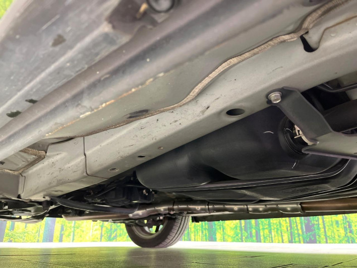 2016 Honda N-BOX CUSTOM DBA-JF1 (UW-6a37558af3af6)[14]