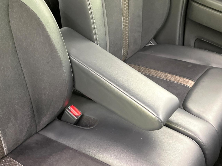 2019 Honda N-BOX CUSTOM DBA-JF3 (UW-6a375594b737e)[26]