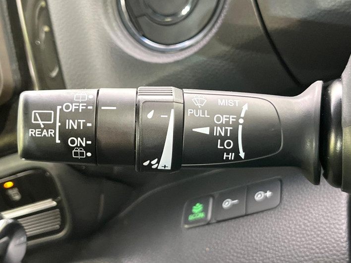 2019 Honda N-BOX CUSTOM DBA-JF3 (UW-6a375594b737e)[29]