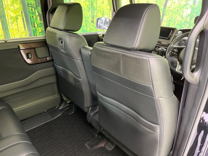 2019 Honda N-BOX CUSTOM DBA-JF3 (UW-6a375594b737e)[21]