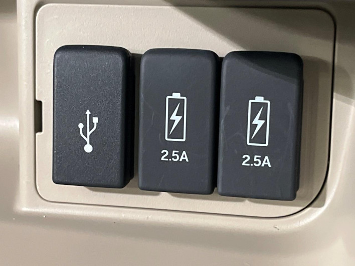 2019 Honda N-BOX DBA-JF3 (UW-6a375594bd18e)[6]