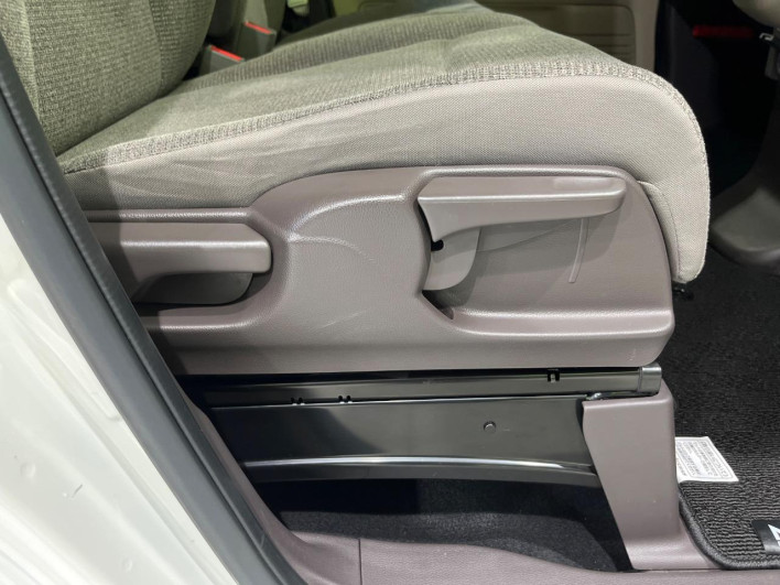 2019 Honda N-BOX DBA-JF3 (UW-6a375594bd18e)[24]