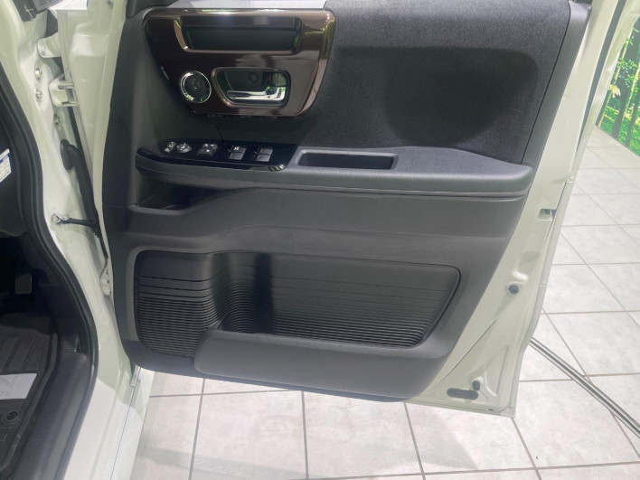 2022 Honda N-BOX CUSTOM 6BA-JF3 (UW-6a375596dffb0)[16]
