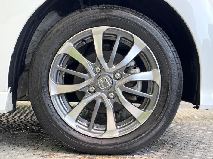 2022 Honda N-BOX CUSTOM 6BA-JF3 (UW-6a37559b09858)[15]