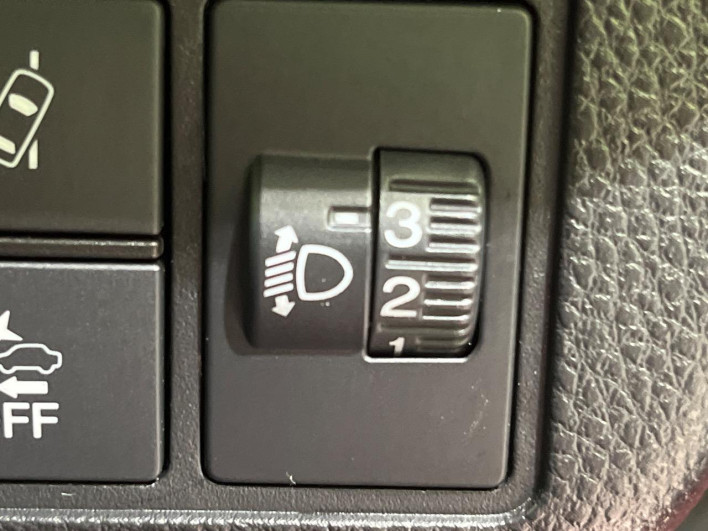 2020 Honda N-WGN Custom 6BA-JH3 (UW-6a3755b47a326)[28]