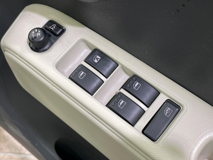 2015 Daihatsu Mira Cocoa DBA-L675S (UW-6a3755c8ec497)[10]