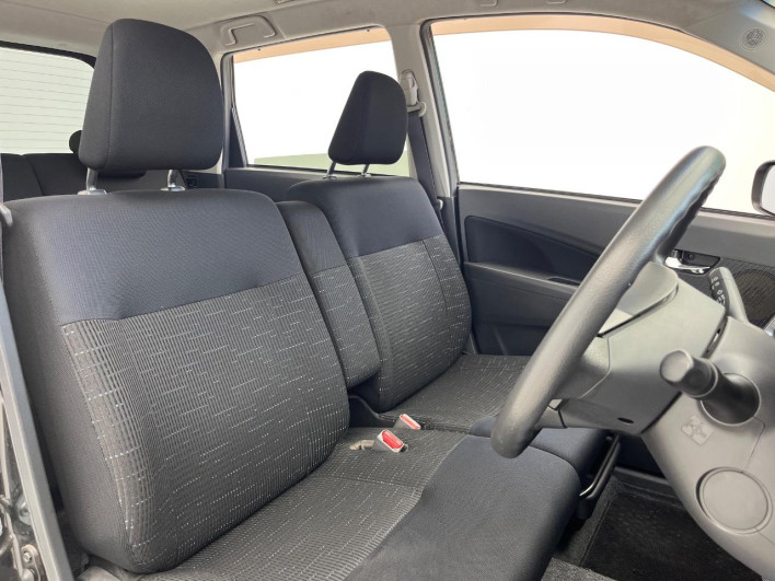 2014 Daihatsu Move DBA-LA100S (UW-6a3755ca71787)[14]