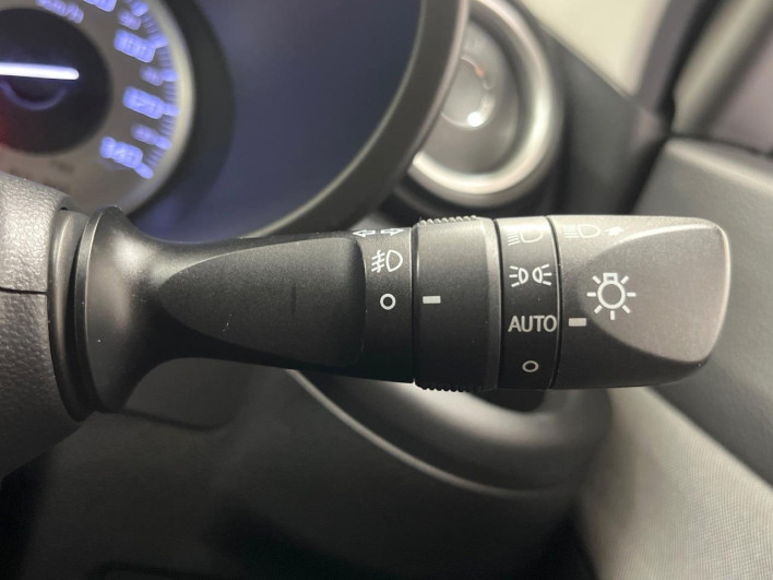 2015 Daihatsu Cast DBA-LA250S (UW-6a3755ce6a037)[20]