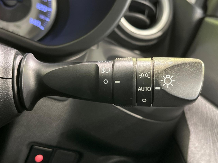 2015 Daihatsu Cast DBA-LA250S (UW-6a3755cebfaa3)[13]