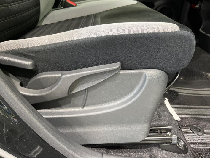 2015 Daihatsu Cast DBA-LA250S (UW-6a3755cebfaa3)[19]