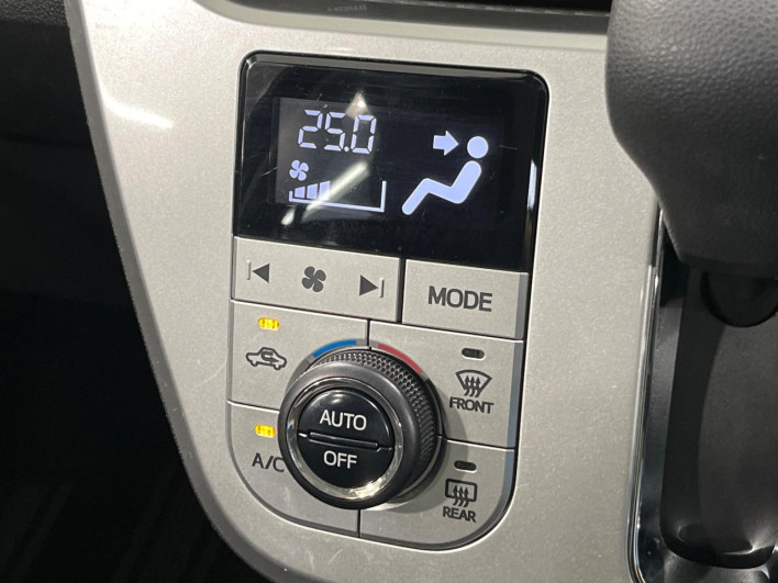 2015 Daihatsu Cast DBA-LA250S (UW-6a3755cebfaa3)[9]