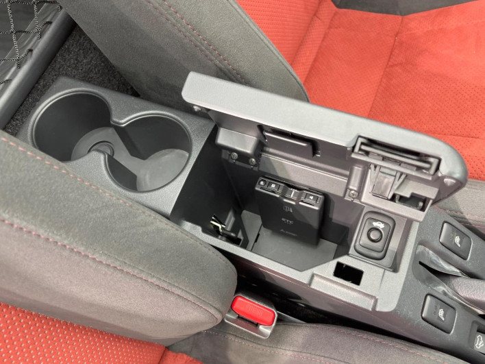 2019 Daihatsu Copen 3BA-LA400K (UW-6a3755d7ebca3)[28]
