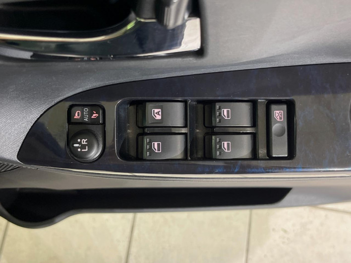 2019 Daihatsu Tanto DBA-LA600S (UW-6a3755de893b5)[18]