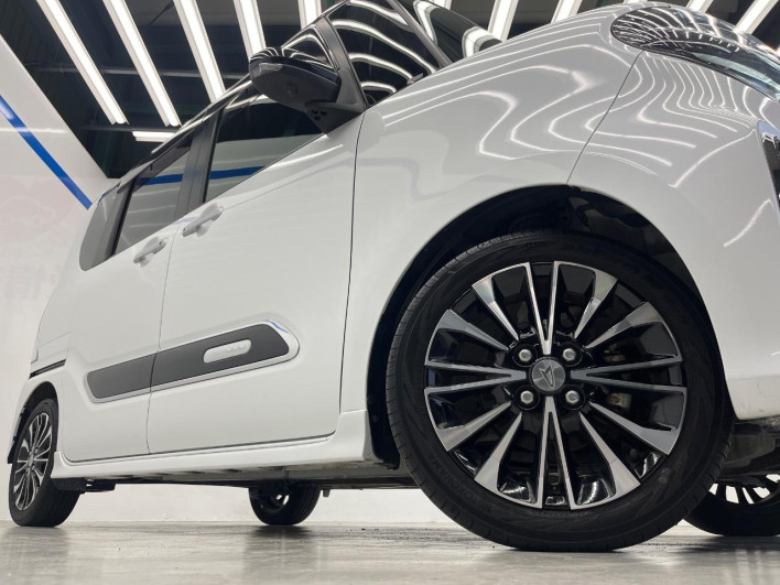 2019 Daihatsu Tanto 5BA-LA650S (UW-6a3755e028fb4)[13]