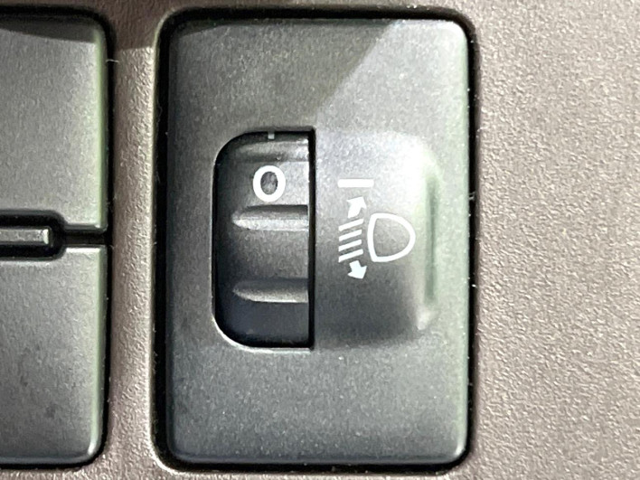 2020 Toyota Roomy DBA-M900A (UW-6a3755fb78047)[17]