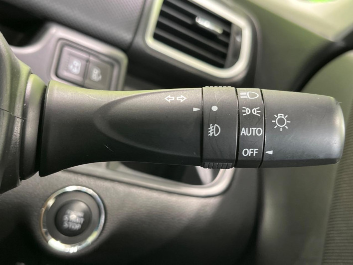 2017 Suzuki Solio DAA-MA46S (UW-6a37561359ac9)[16]