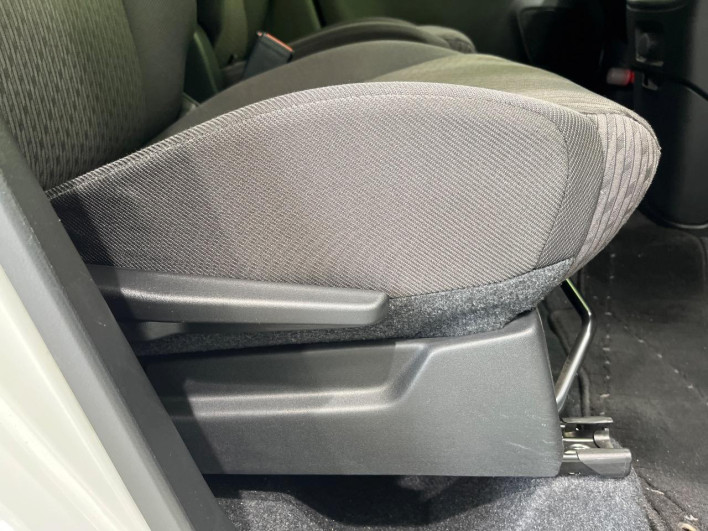 2017 Suzuki Solio DAA-MA46S (UW-6a37561359ac9)[22]