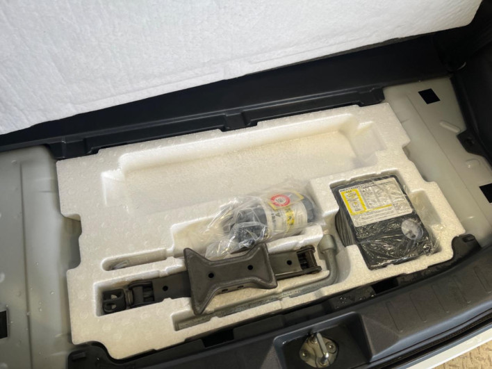 2016 Suzuki Spacia Custom DAA-MK42S (UW-6a37562056dbc)[8]