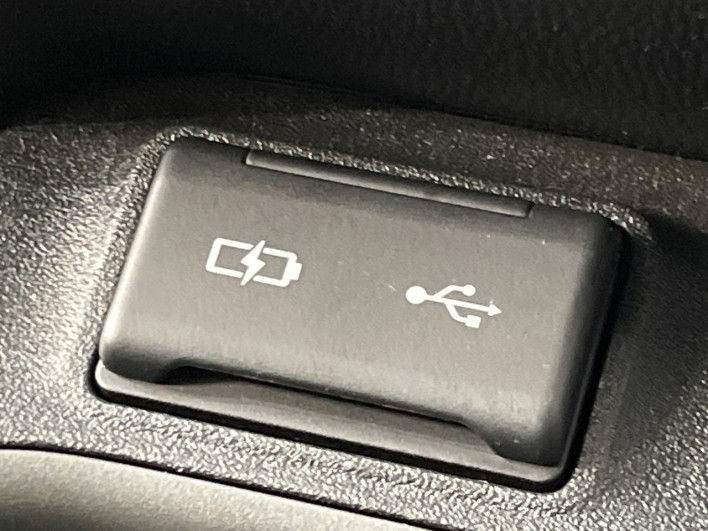 2023 Toyota Sienta 6AA-MXPL10G (UW-6a37565d9648a)[28]
