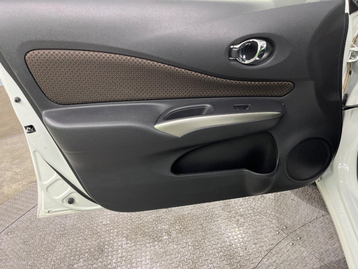 2016 Nissan Note DBA-NE12 (UW-6a37567a26bde)[15]