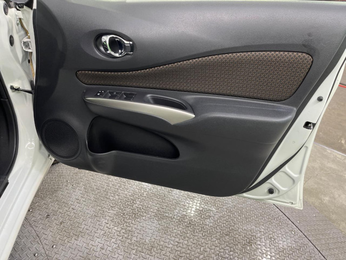 2016 Nissan Note DBA-NE12 (UW-6a37567a26bde)[11]