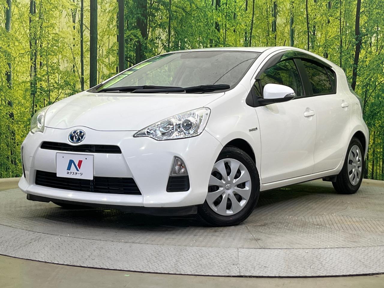 2013 Toyota Aqua DAA-NHP10