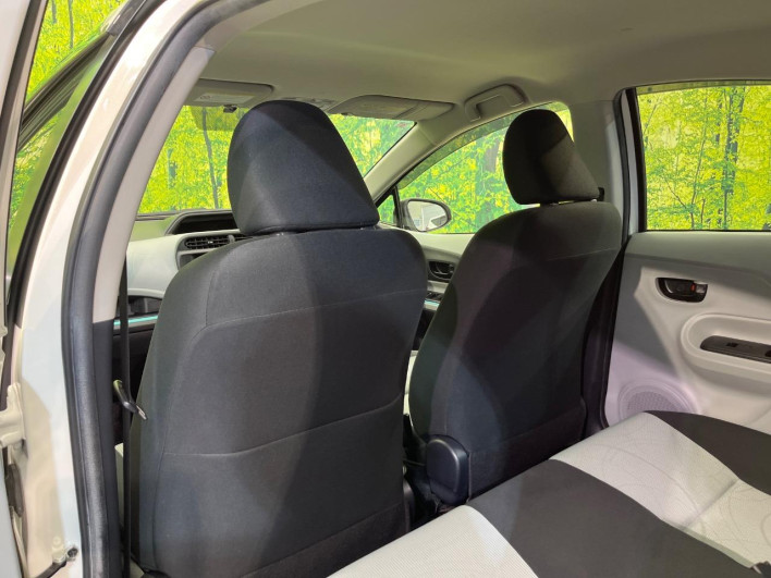 2013 Toyota Aqua DAA-NHP10 (UW-6a37567aa7311)[23]