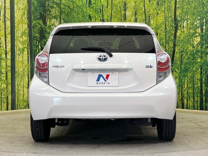 2013 Toyota Aqua DAA-NHP10 (UW-6a37567aa7311)[5]