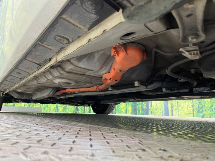 2013 Toyota Aqua DAA-NHP10 (UW-6a37567aa7311)[16]