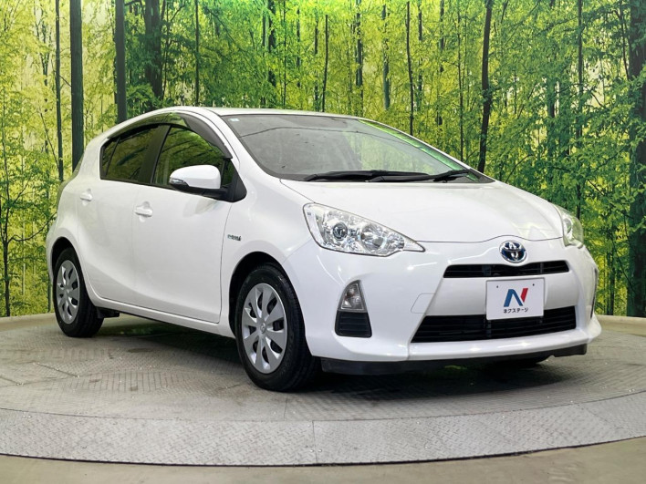 2013 Toyota Aqua DAA-NHP10 (UW-6a37567aa7311)[10]