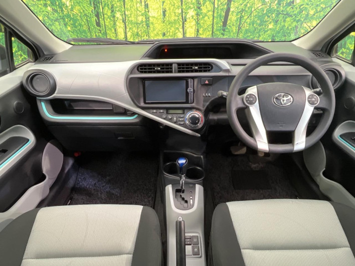 2013 Toyota Aqua DAA-NHP10 (UW-6a37567aa7311)[27]