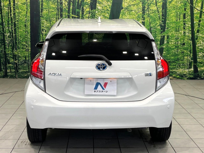 2015 Toyota Aqua DAA-NHP10 (UW-6a37567be03b1)[22]