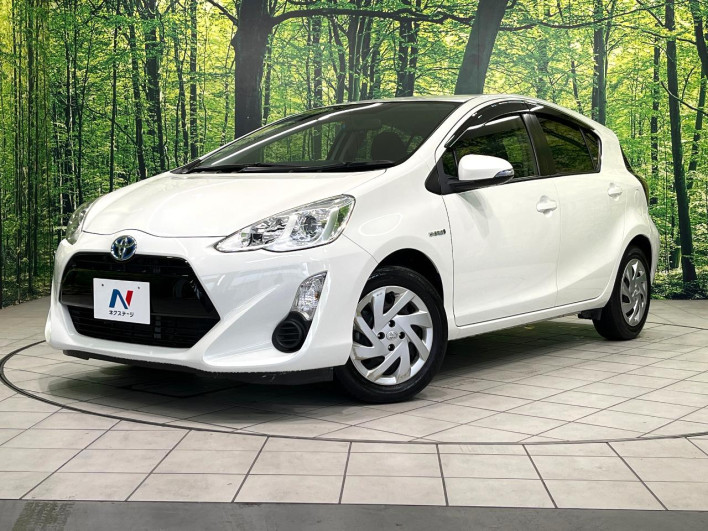 2015 Toyota Aqua DAA-NHP10 (UW-6a37567be03b1)[0]