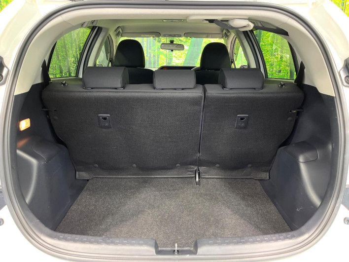 2015 Toyota Aqua DAA-NHP10 (UW-6a37567be03b1)[29]