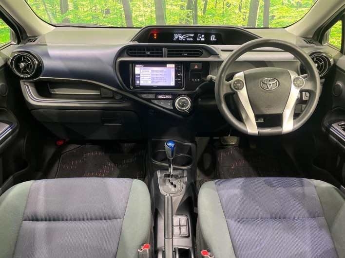 2015 Toyota Aqua DAA-NHP10 (UW-6a37567c4c912)[14]