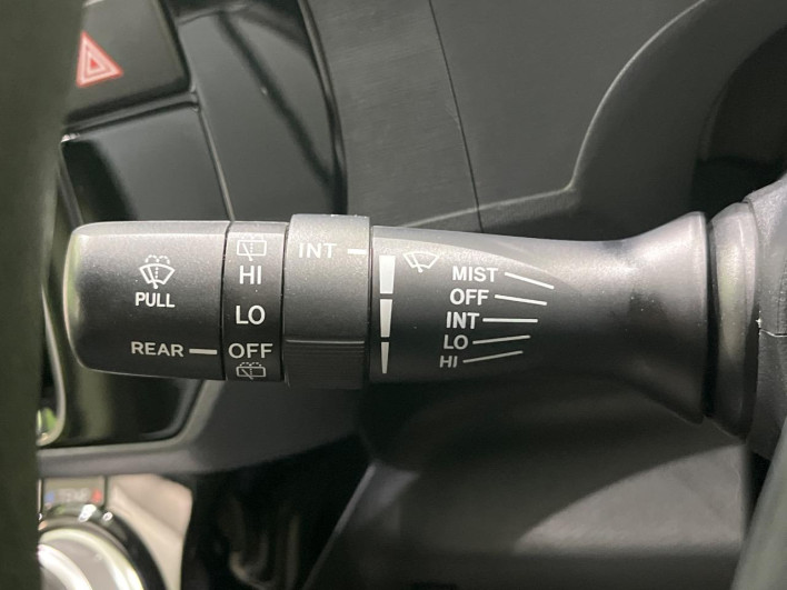 2015 Toyota Aqua DAA-NHP10 (UW-6a37567c4c912)[22]