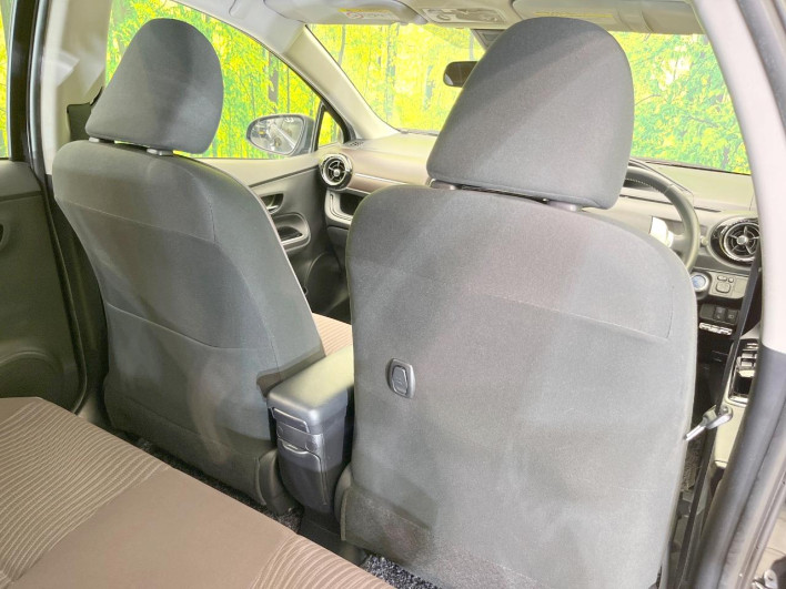 2015 Toyota Aqua DAA-NHP10 (UW-6a37567c6ecdc)[28]
