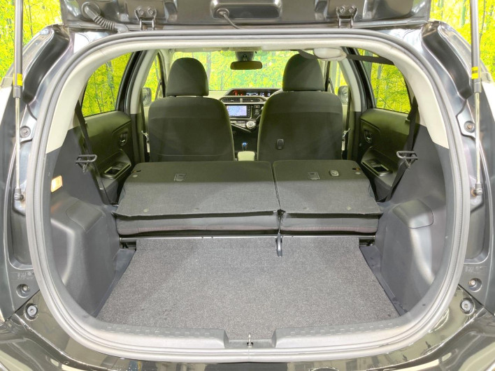 2015 Toyota Aqua DAA-NHP10 (UW-6a37567c6ecdc)[25]