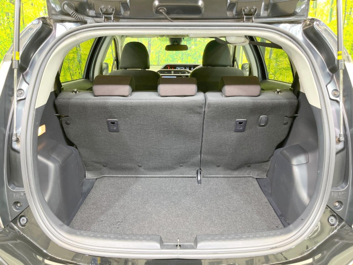 2015 Toyota Aqua DAA-NHP10 (UW-6a37567c6ecdc)[26]
