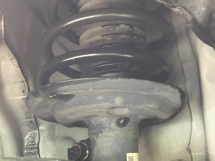 2013 Toyota Aqua DAA-NHP10 (UW-6a37567f9103a)[7]