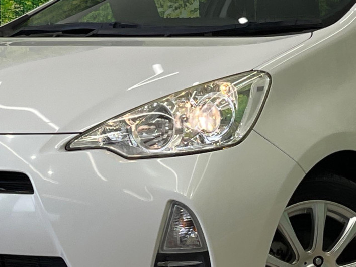 2013 Toyota Aqua DAA-NHP10 (UW-6a37567f9103a)[18]