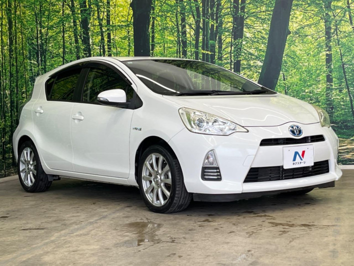 2013 Toyota Aqua DAA-NHP10 (UW-6a37567f9103a)[25]