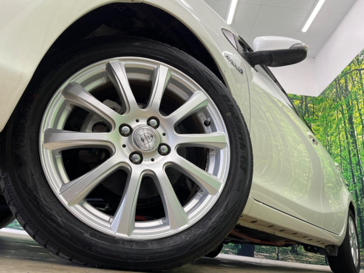 2013 Toyota Aqua DAA-NHP10 (UW-6a37567f9103a)[17]