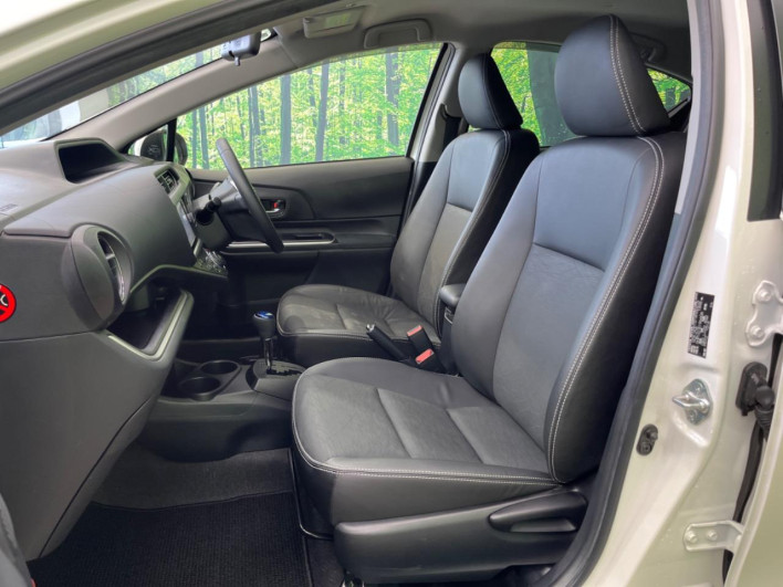 2013 Toyota Aqua DAA-NHP10 (UW-6a37567f9103a)[9]